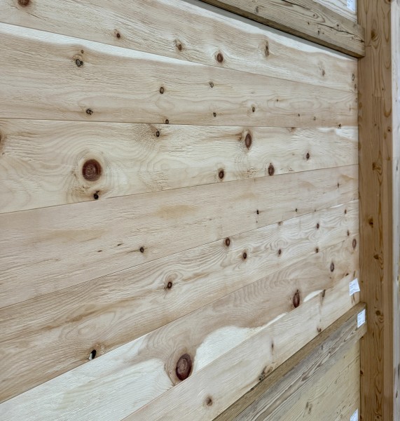 Zirbe gehackt & gebürstet 19x145 mm Nut & Feder