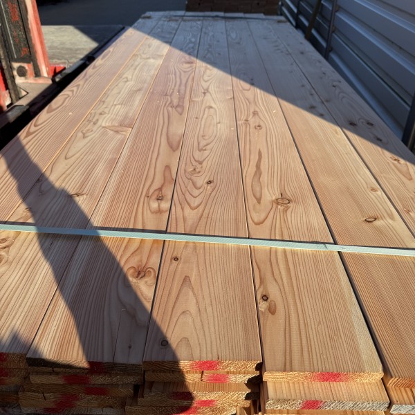 Dt. Lärche Glattkant 19x148 mm Bretter gehobelt & gerundet I/II