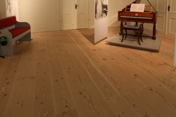 Massivholzdielen heim. Douglasie Königsdielen I/II 14x170mm roh gefast