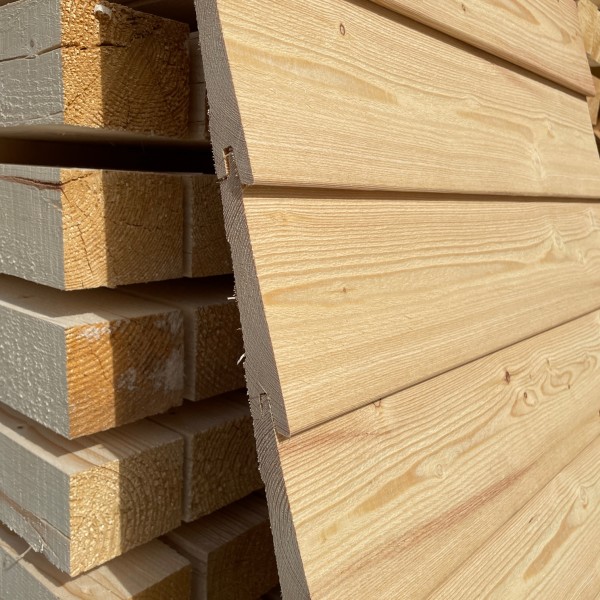 Sib. Lärche Keilspund 26x146 mm B/C feingesägt Stülpschalung Variant Nut/Feder